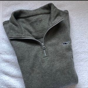 Vineyard Vines gray sweater